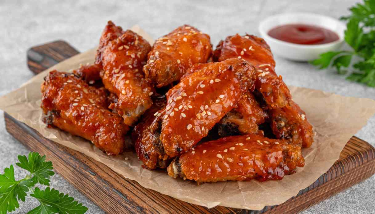 These spicy, red-carpet-ready wings didn't come from buffaloes, but they're the headlining snack of this iconic upstate New York city. Where’s the party at?