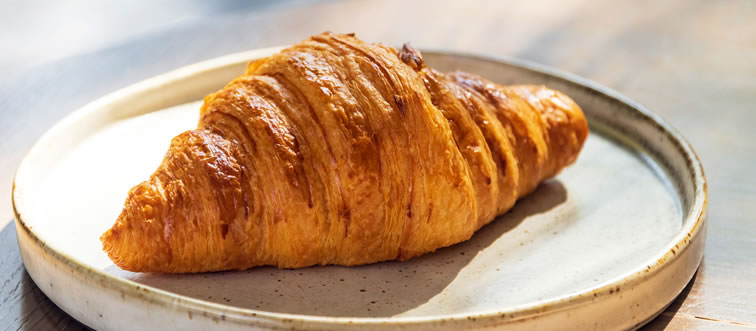 Can you name this buttery French headliner?