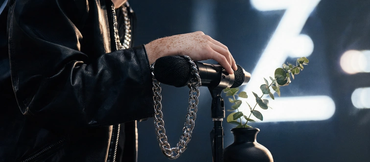 Which group does Felix belong to?